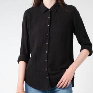 Xirena Women’s Scout Shirt in Black Size Small